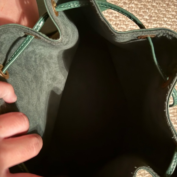 Louis Vuitton Green Epi bucket bag with matching wallet and - Picture 9 of 10